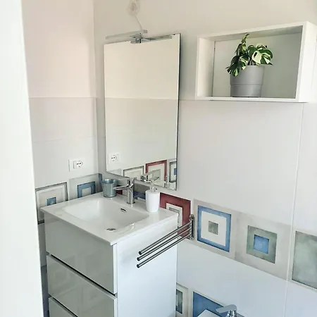 Casa Xxi Aprile * איסולה דלה פמינה