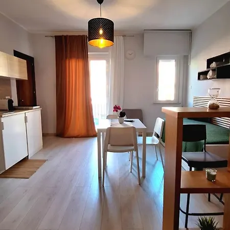 Casa Xxi Aprile דירה