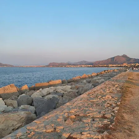 Casa Xxi Aprile * Isola delle Femmine